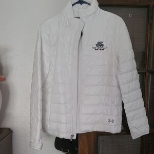 Under Armour Women's White Jacket. New, tag came off,excellent